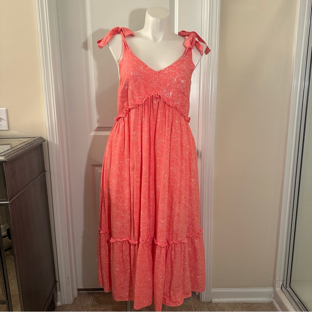 Tru and Time brand dress. Size L dress. Pink midi dress. Bow shoulder dress